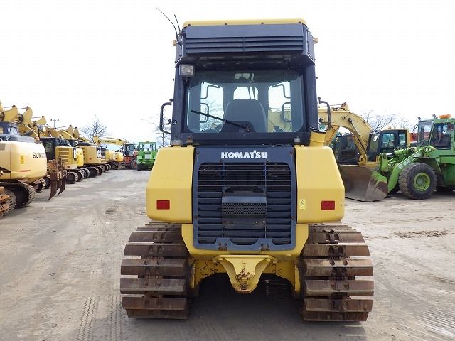 D31PX-22-60699-005.jpg