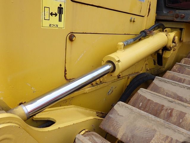D31PX-22-60699-014.jpg