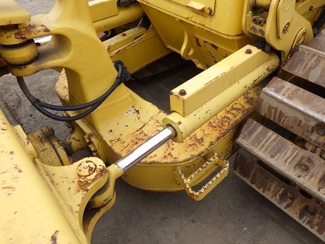 D31PX-22-60699-019.jpg