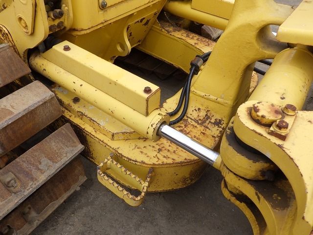 D31PX-22-60699-020.jpg