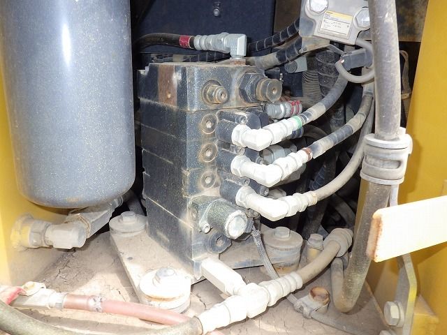D31PX-22-60699-045.jpg