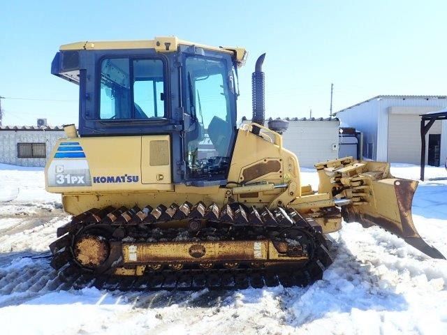 D31PX-22-60736-005.jpg