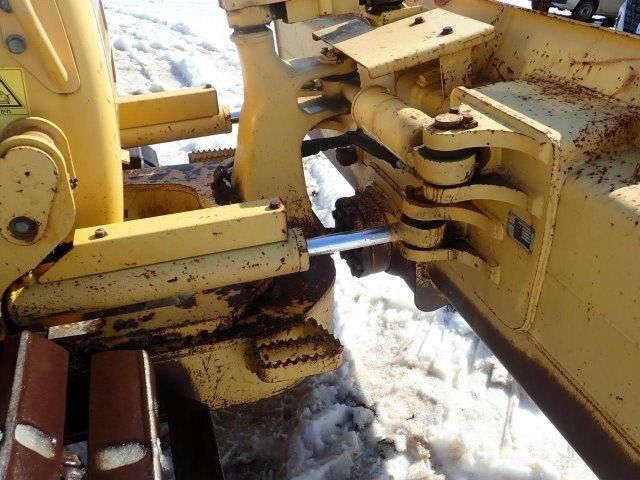 D31PX-22-60736-015.jpg